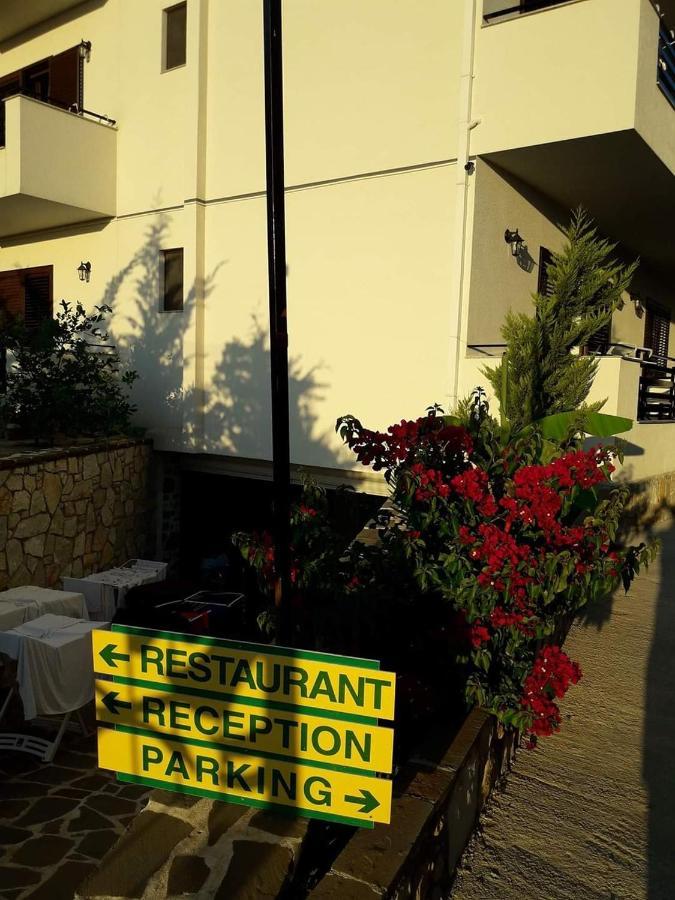 דרמי Hotel Natali מראה חיצוני תמונה